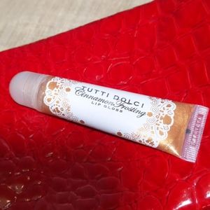 Tutti dolci cinnamon frosting lip gloss
